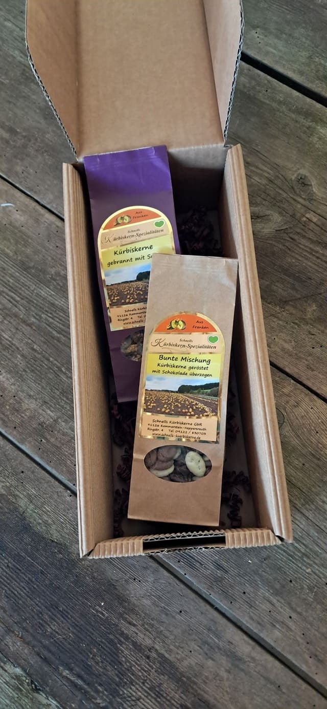 Präsentkarton Max | Schnell’s Kürbiskerne GbR Präsentkarton Max innen
