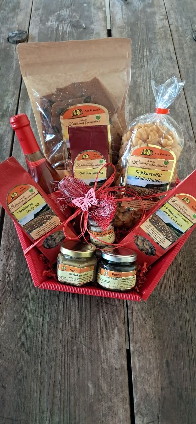 Geschenkkorb Chili | Schnell’s Kürbiskerne GbR Geschenkkorb Chili