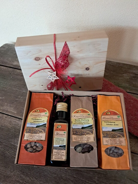 Weihnachtspräsent Freude schenken | Schnell’s Kürbiskerne GbR Weihnachtspräsent Freude schenken innen